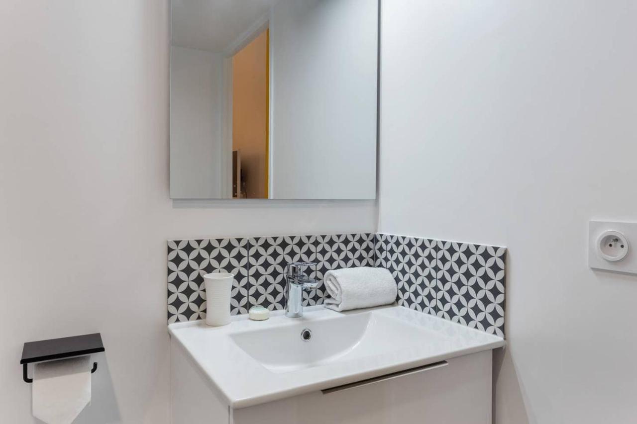 Chic Saint-Germain-Des-Pres Studio For 4 - Prime Location باريس المظهر الخارجي الصورة
